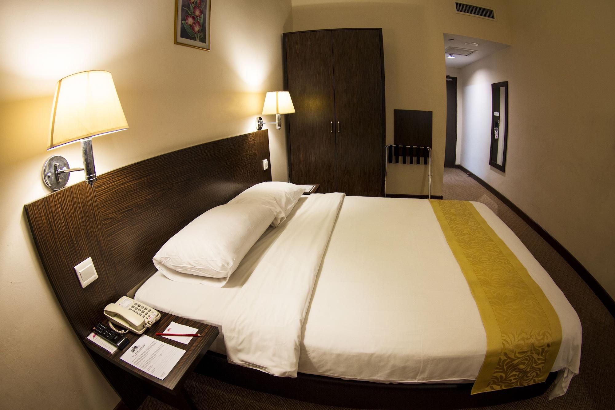 Hotel Tanjong Vista Kuala Terengganu Buitenkant foto