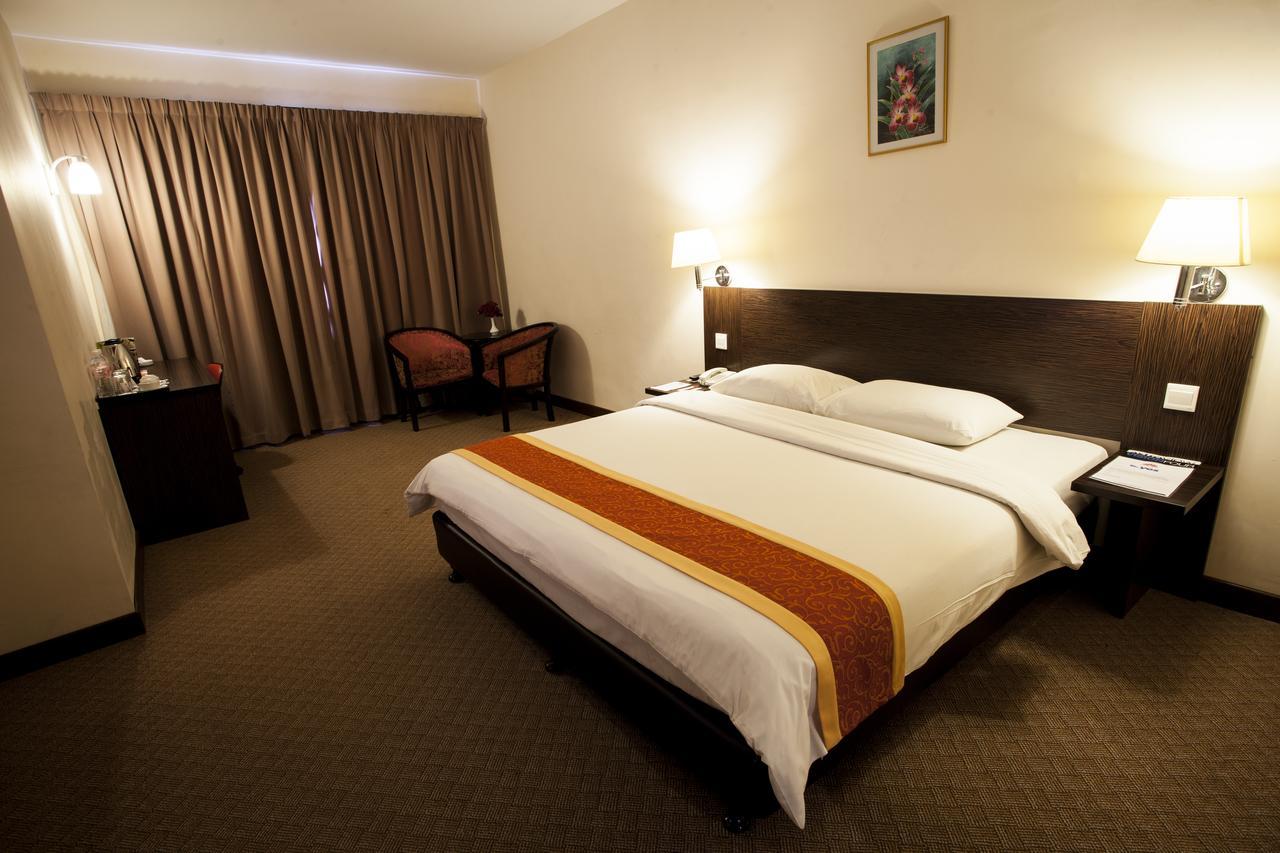 Hotel Tanjong Vista Kuala Terengganu Buitenkant foto